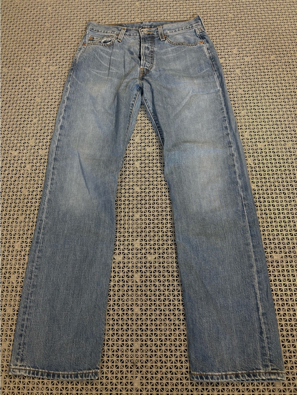 Levi's Men's Straight-Leg Light Blue Denim Jeans